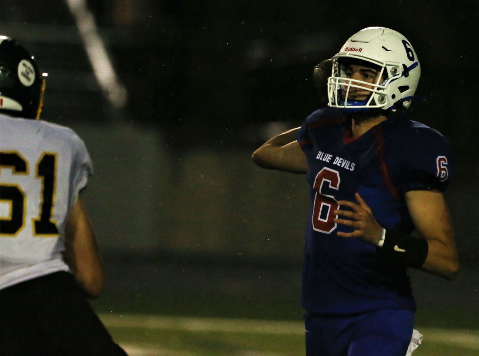 092421-qc-spt-bett-central fball10.jpg